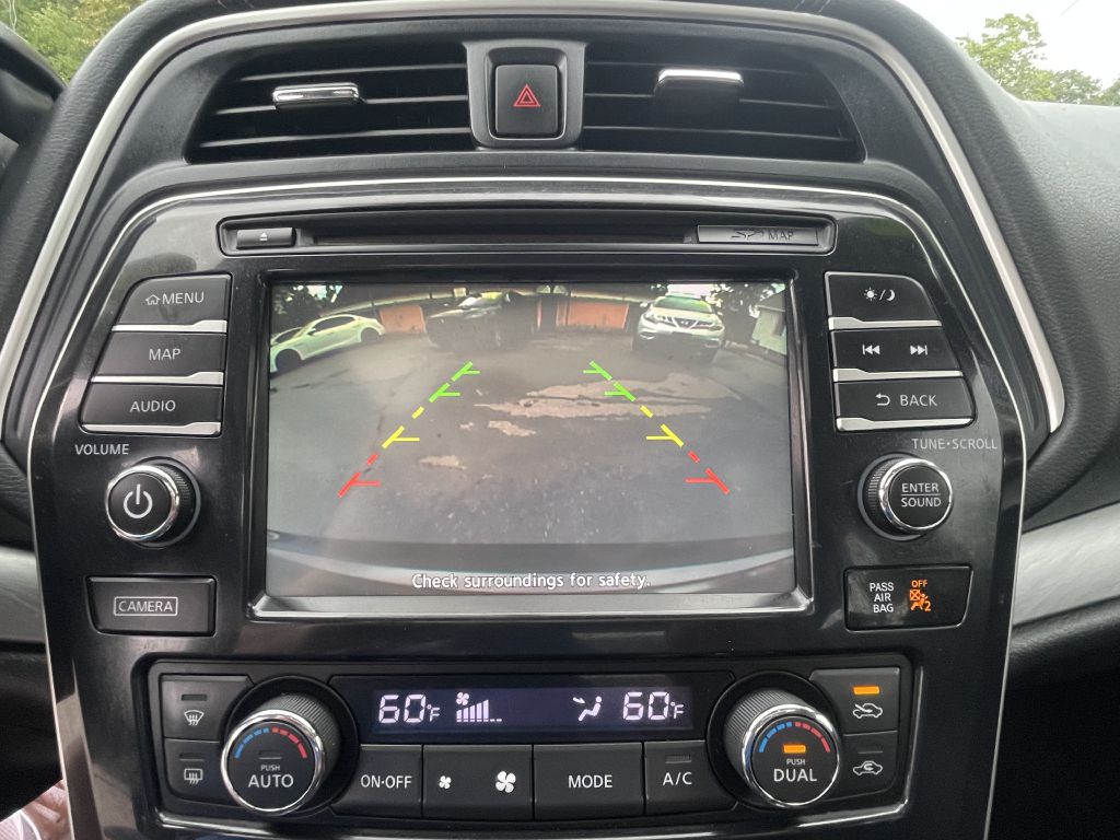 Photo 19 of this NISSAN MAXIMA