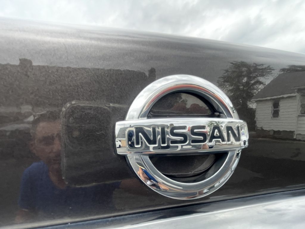 Photo 27 of this NISSAN MAXIMA