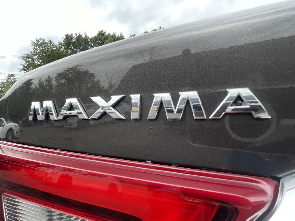 Photo 28 of this NISSAN MAXIMA