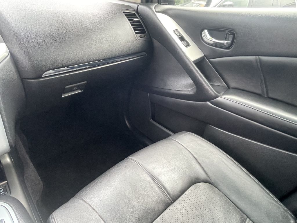 Photo 22 of this NISSAN MURANO