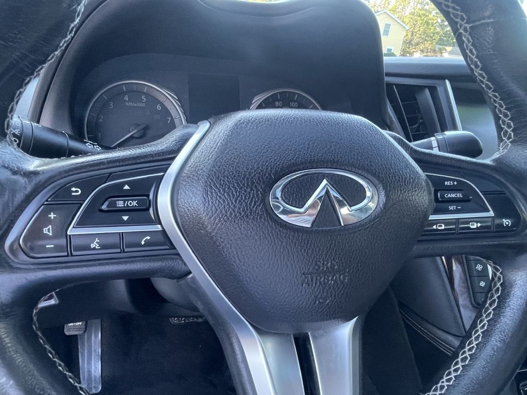 Photo 13 of this INFINITI Q50