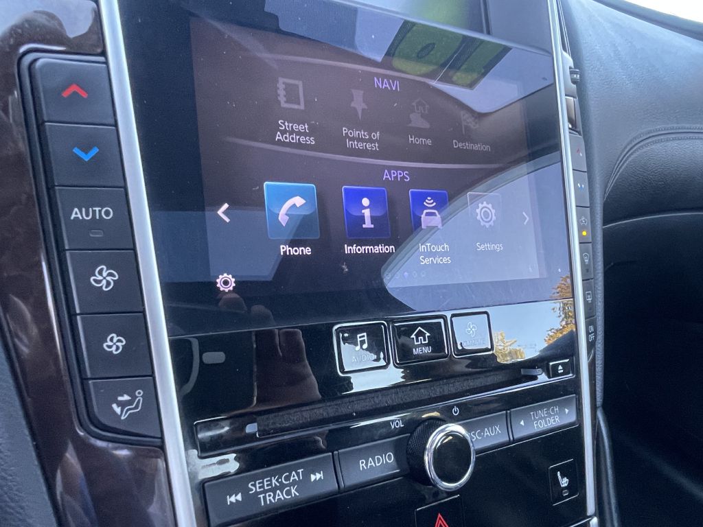 Photo 16 of this INFINITI Q50