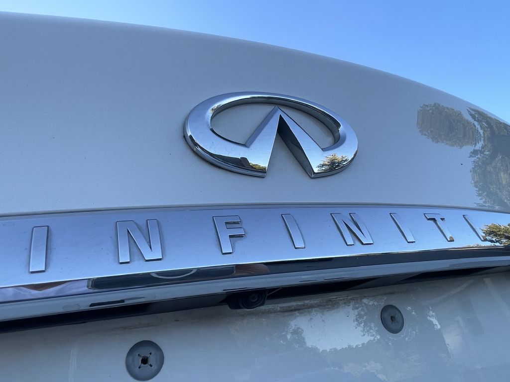 Photo 27 of this INFINITI Q50