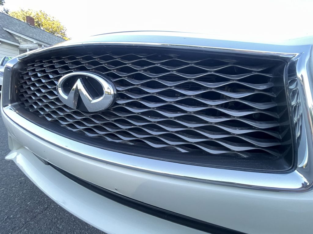 Photo 32 of this INFINITI Q50