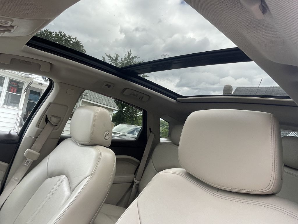 Photo 18 of this CADILLAC SRX4