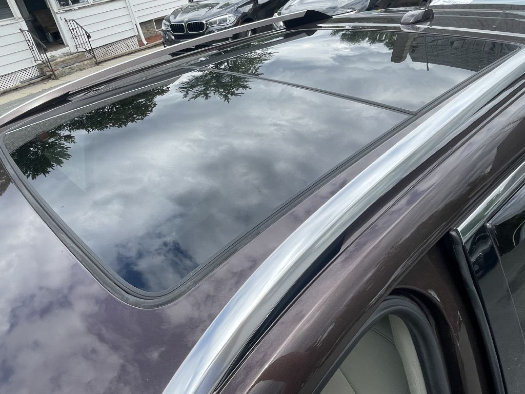 Photo 19 of this CADILLAC SRX4