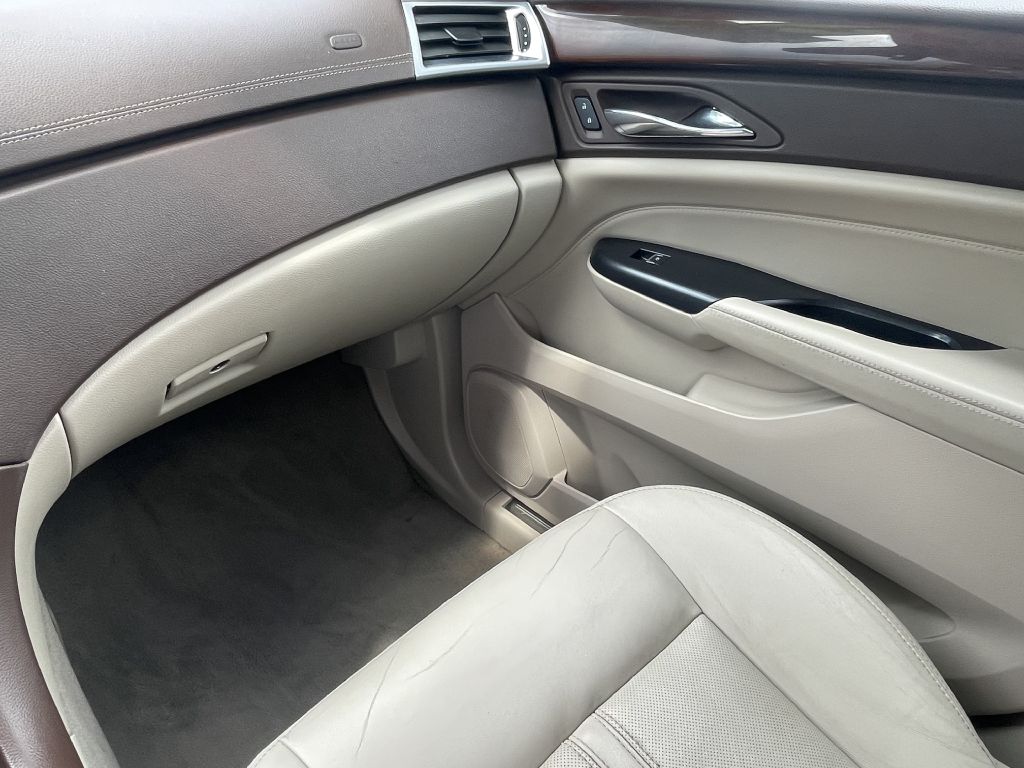 Photo 22 of this CADILLAC SRX4