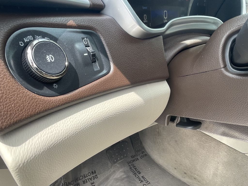 Photo 23 of this CADILLAC SRX4
