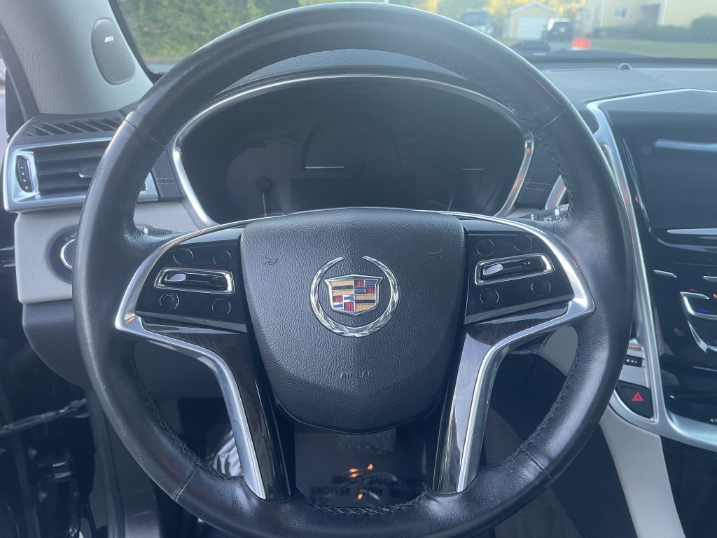 Photo 13 of this CADILLAC SRX4