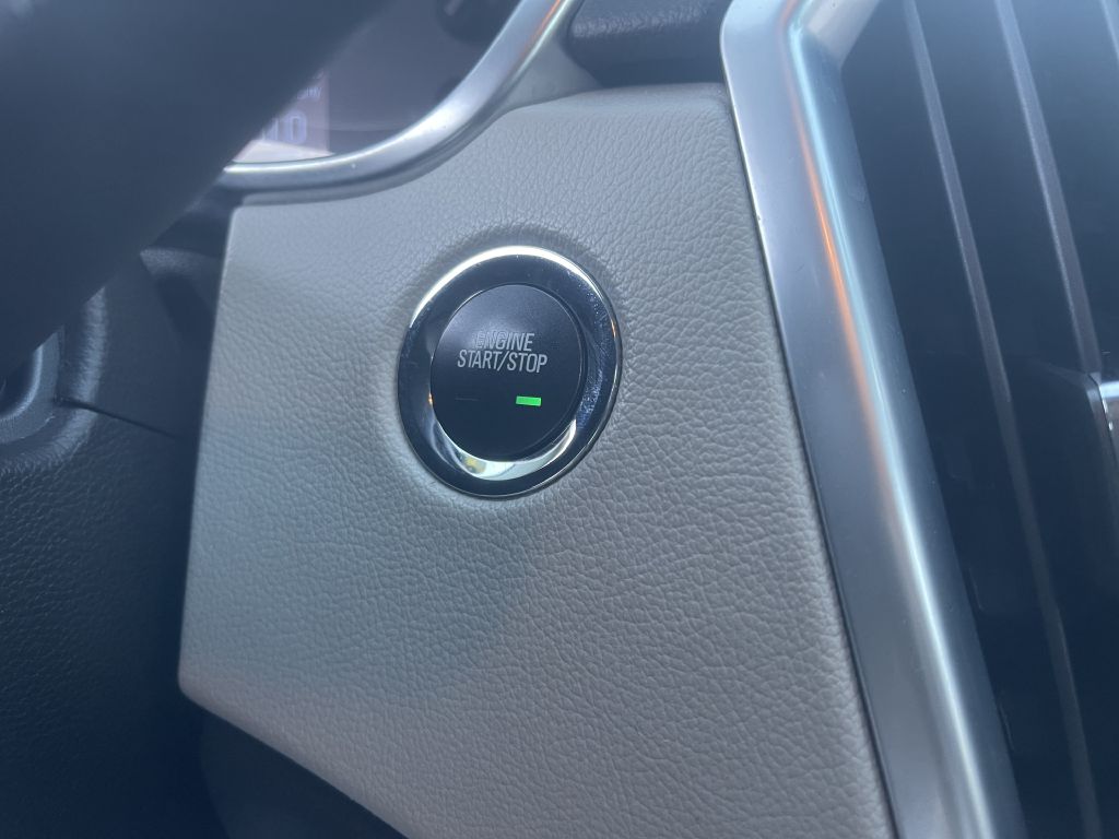 Photo 20 of this CADILLAC SRX4