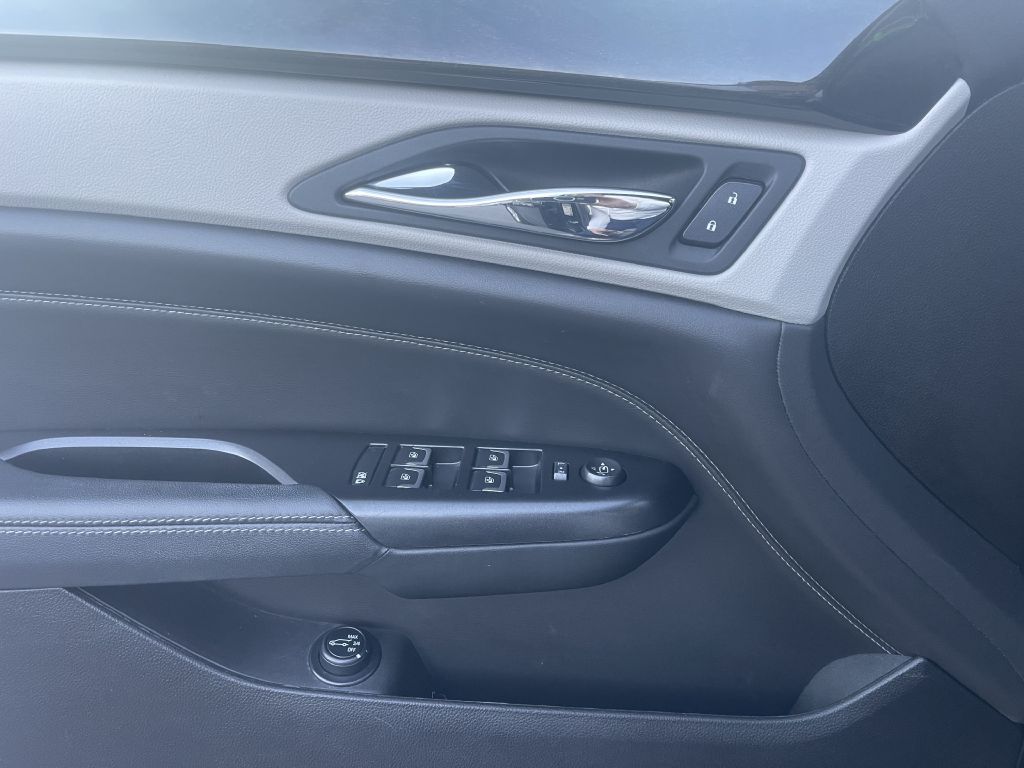 Photo 23 of this CADILLAC SRX4