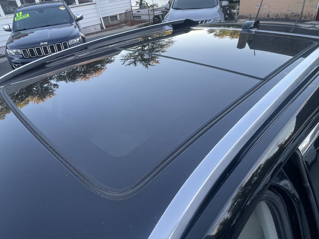 Photo 26 of this CADILLAC SRX4