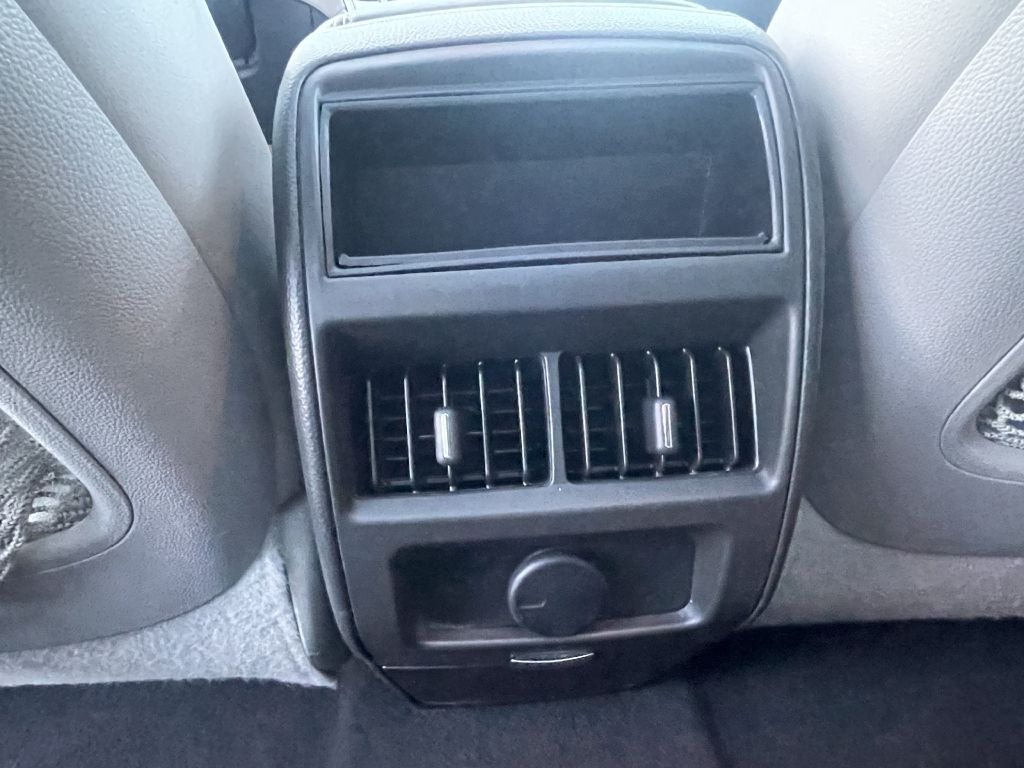 Photo 28 of this CADILLAC SRX4