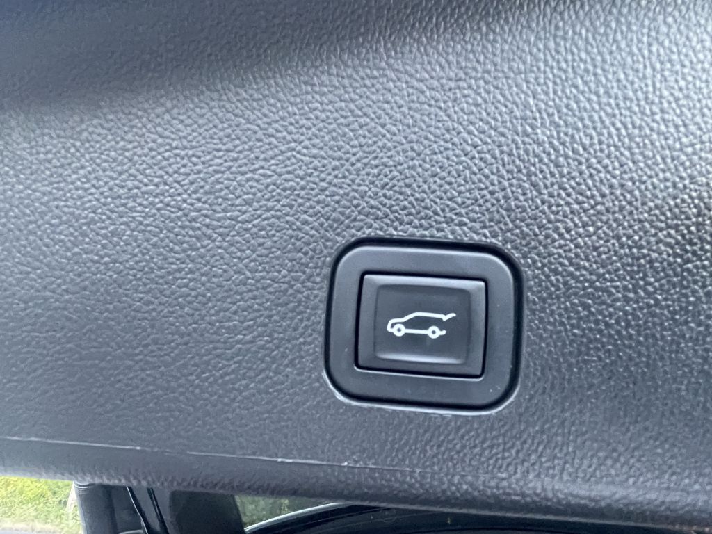 Photo 30 of this CADILLAC SRX4