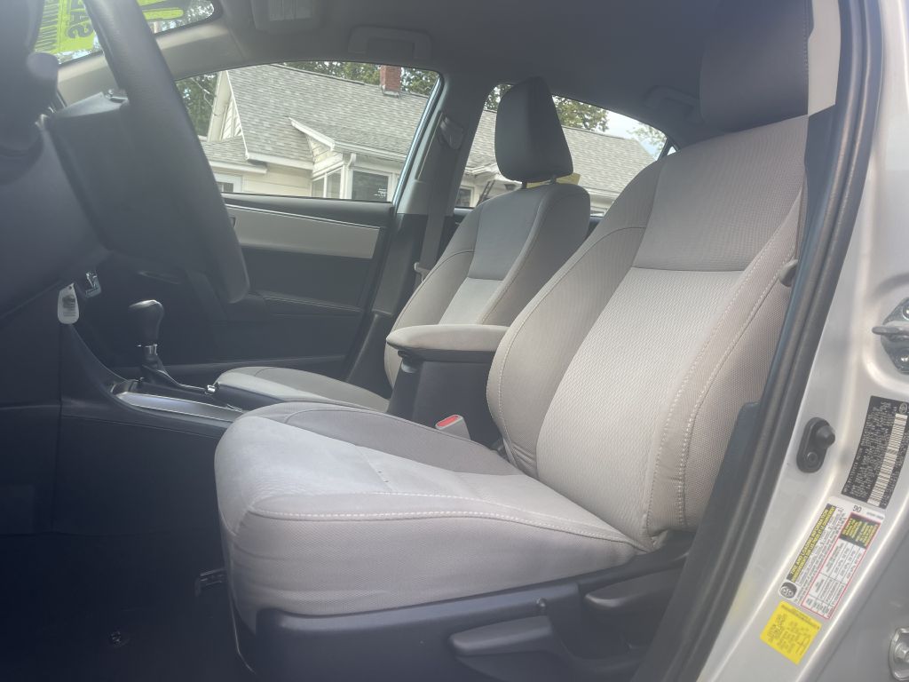 Photo 9 of this TOYOTA COROLLA