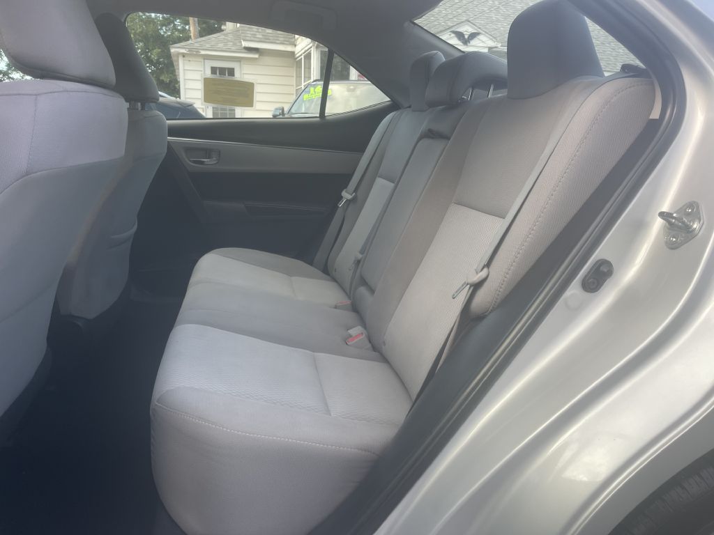Photo 11 of this TOYOTA COROLLA