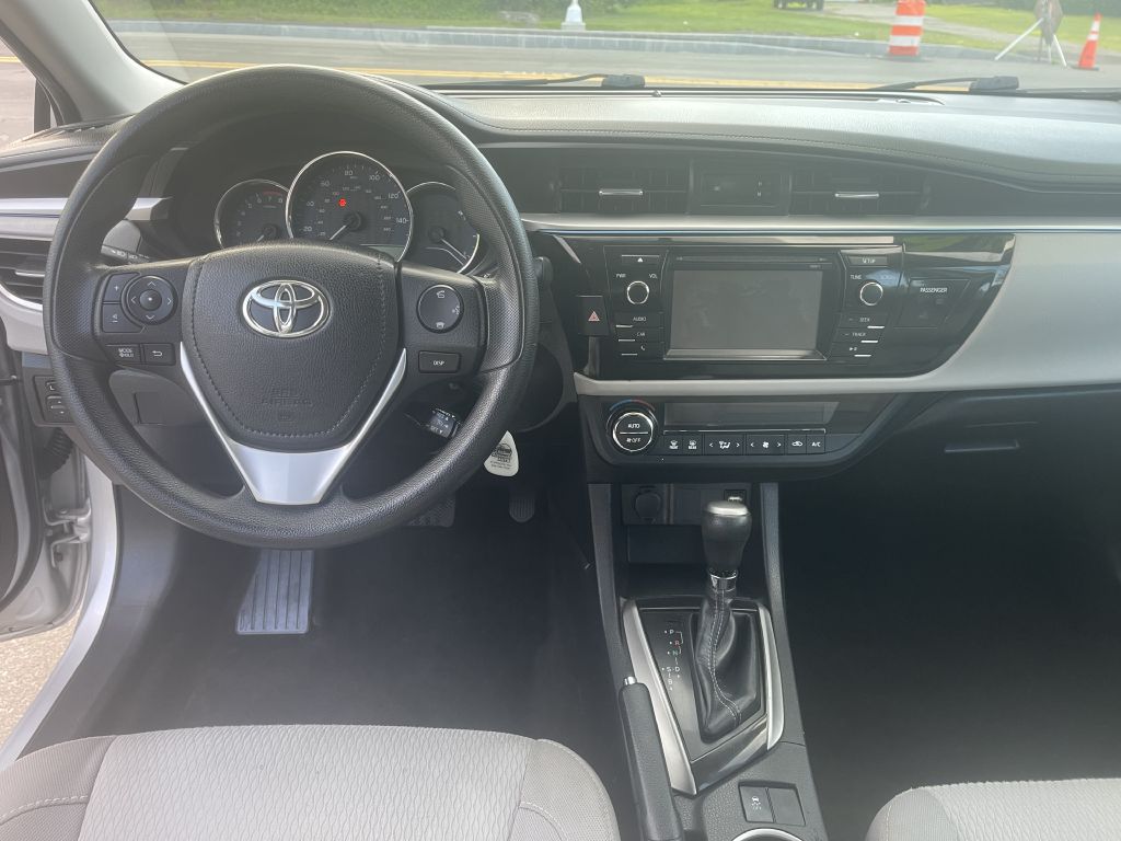 Photo 12 of this TOYOTA COROLLA