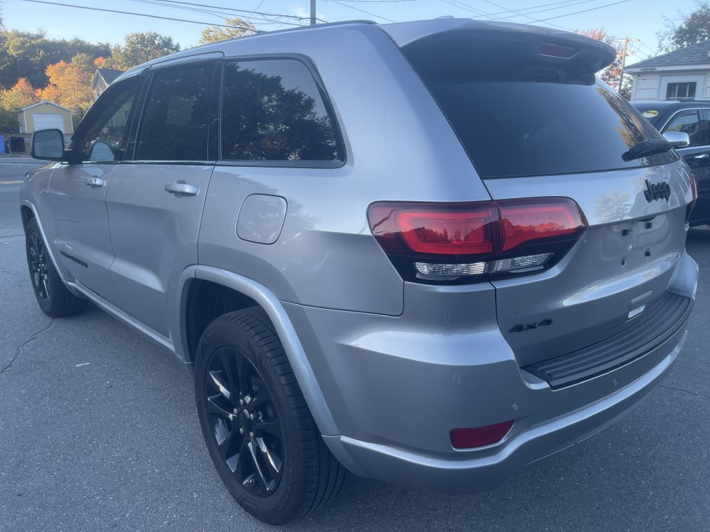 Photo 5 of this JEEP GRAND CHEROKEE
