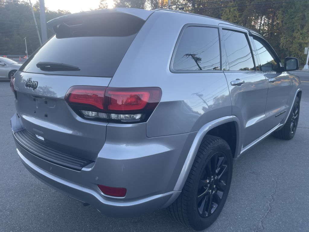 Photo 7 of this JEEP GRAND CHEROKEE