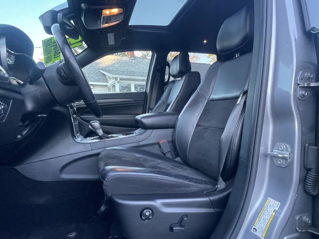 Photo 9 of this JEEP GRAND CHEROKEE