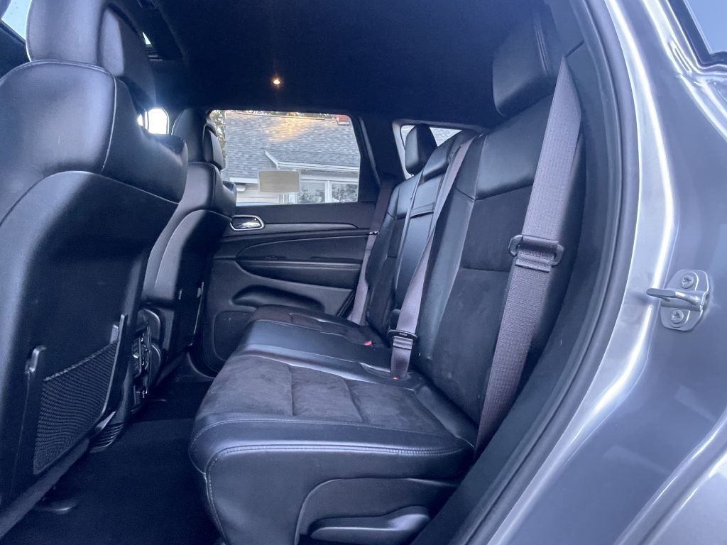 Photo 11 of this JEEP GRAND CHEROKEE