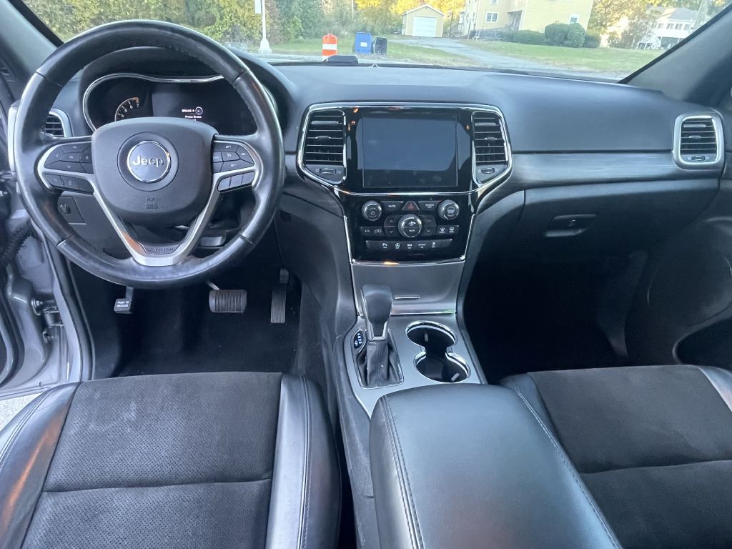 Photo 12 of this JEEP GRAND CHEROKEE