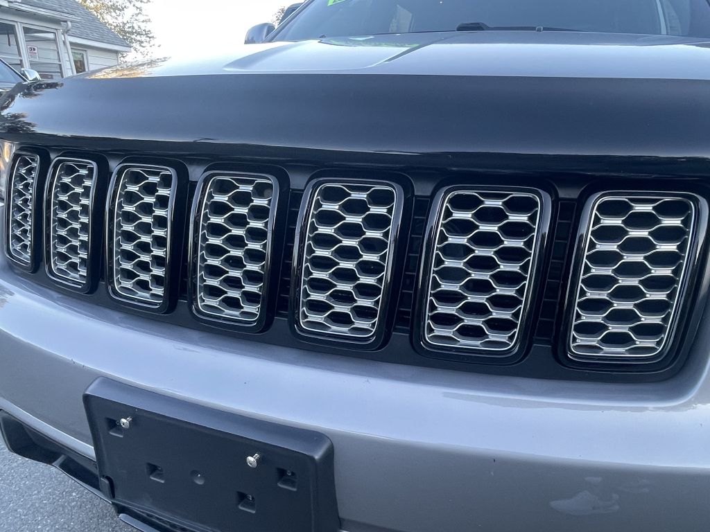 Photo 29 of this JEEP GRAND CHEROKEE