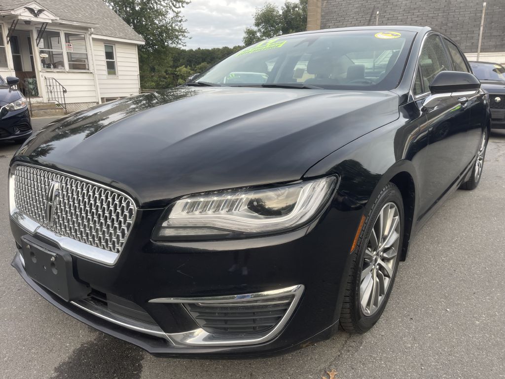 Photo 3 of this LINCOLN MKZ