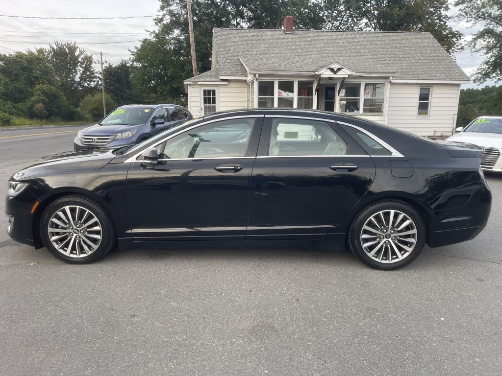 Photo 4 of this LINCOLN MKZ