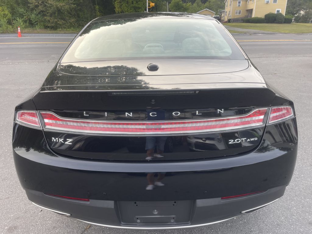 Photo 6 of this LINCOLN MKZ
