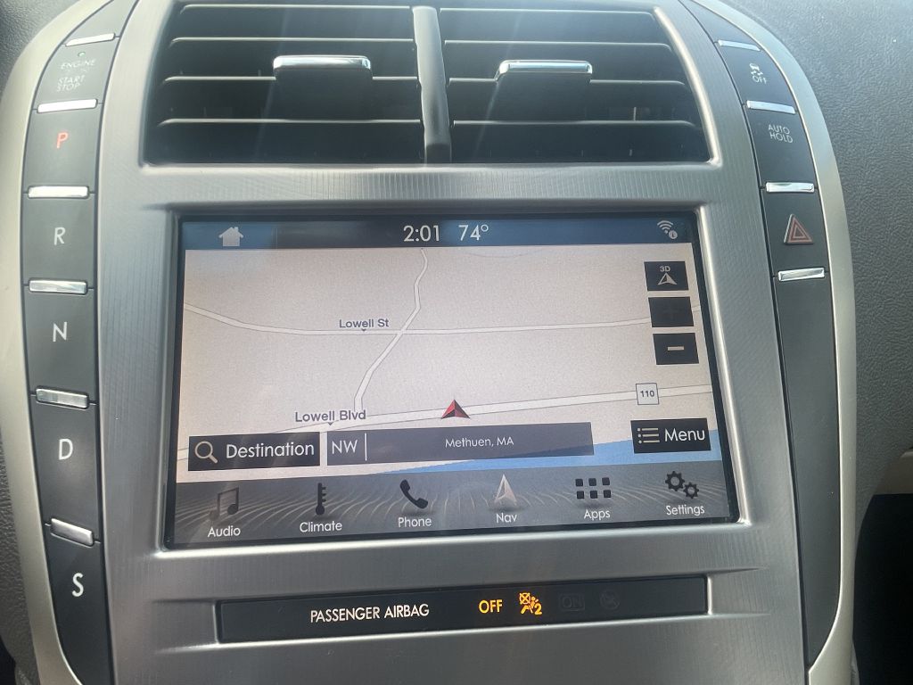 Photo 17 of this LINCOLN MKZ