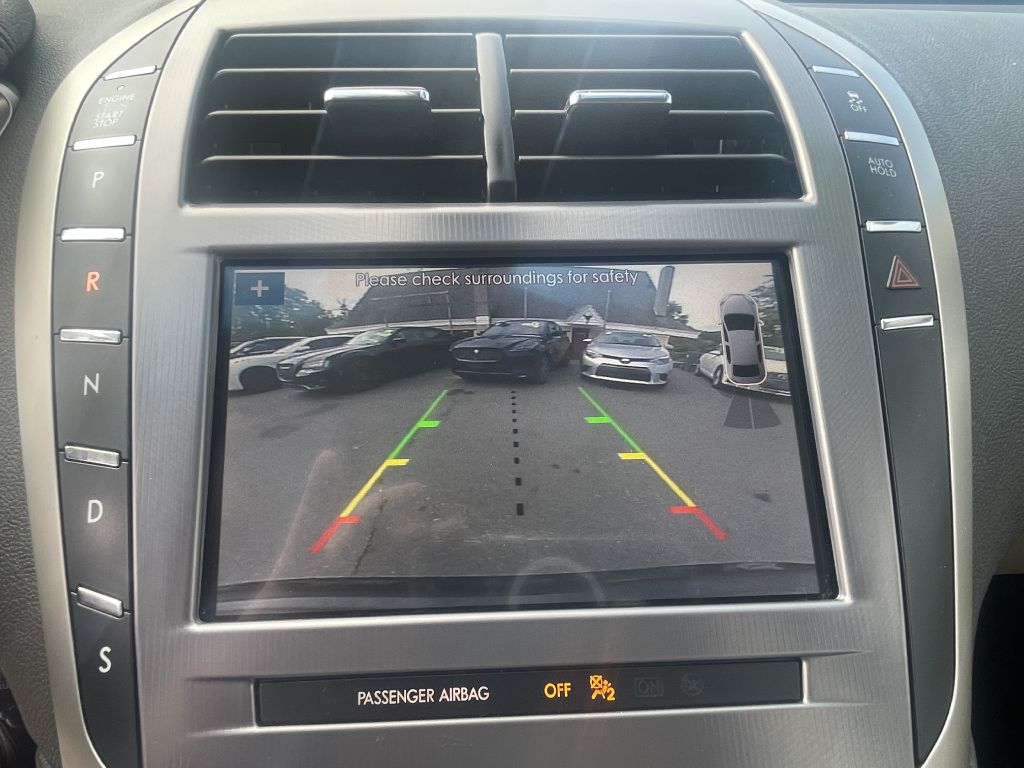 Photo 18 of this LINCOLN MKZ