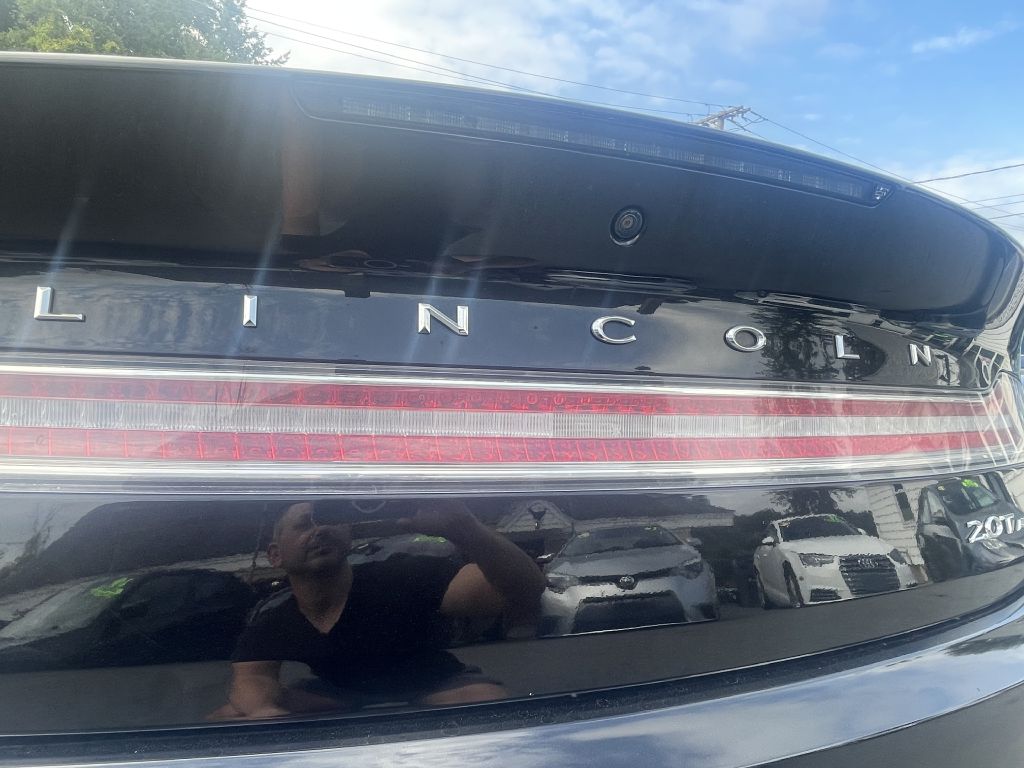 Photo 25 of this LINCOLN MKZ