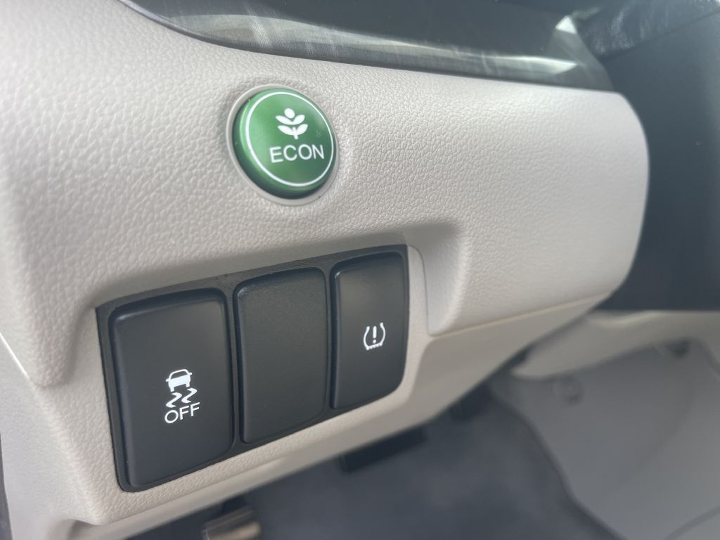 Photo 21 of this HONDA CR-V