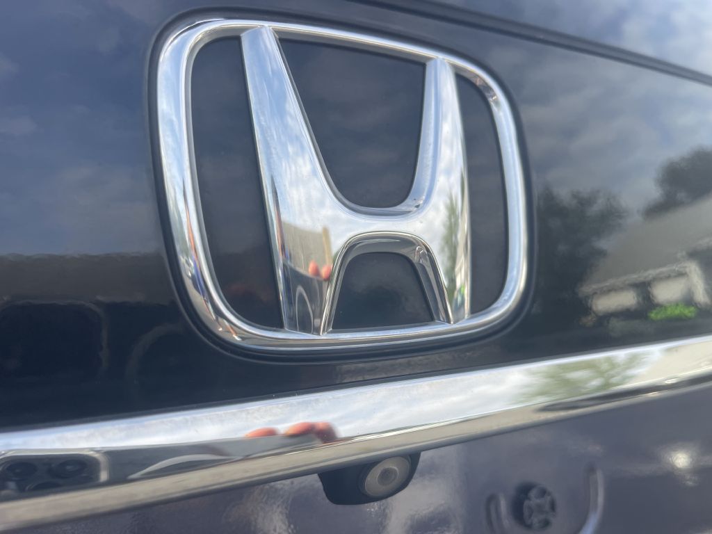 Photo 25 of this HONDA CR-V