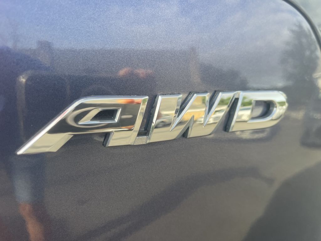 Photo 27 of this HONDA CR-V