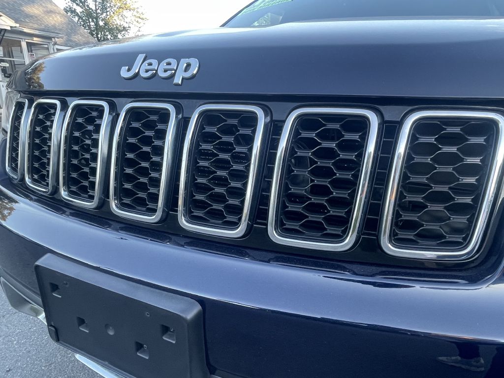 Photo 32 of this JEEP GRAND CHEROKEE