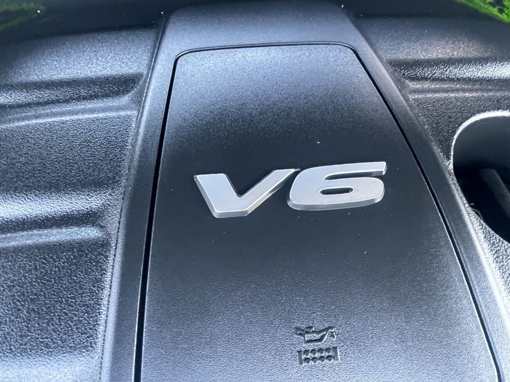 Photo 38 of this JEEP GRAND CHEROKEE