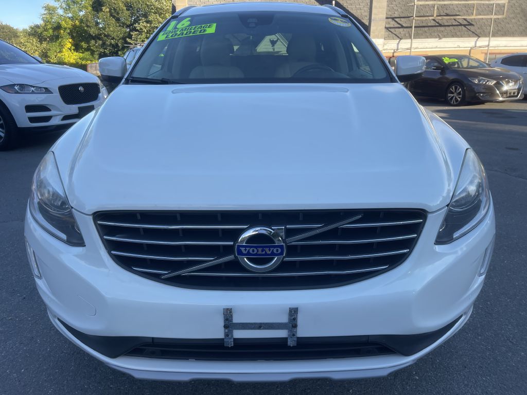 Photo 2 of this VOLVO XC60