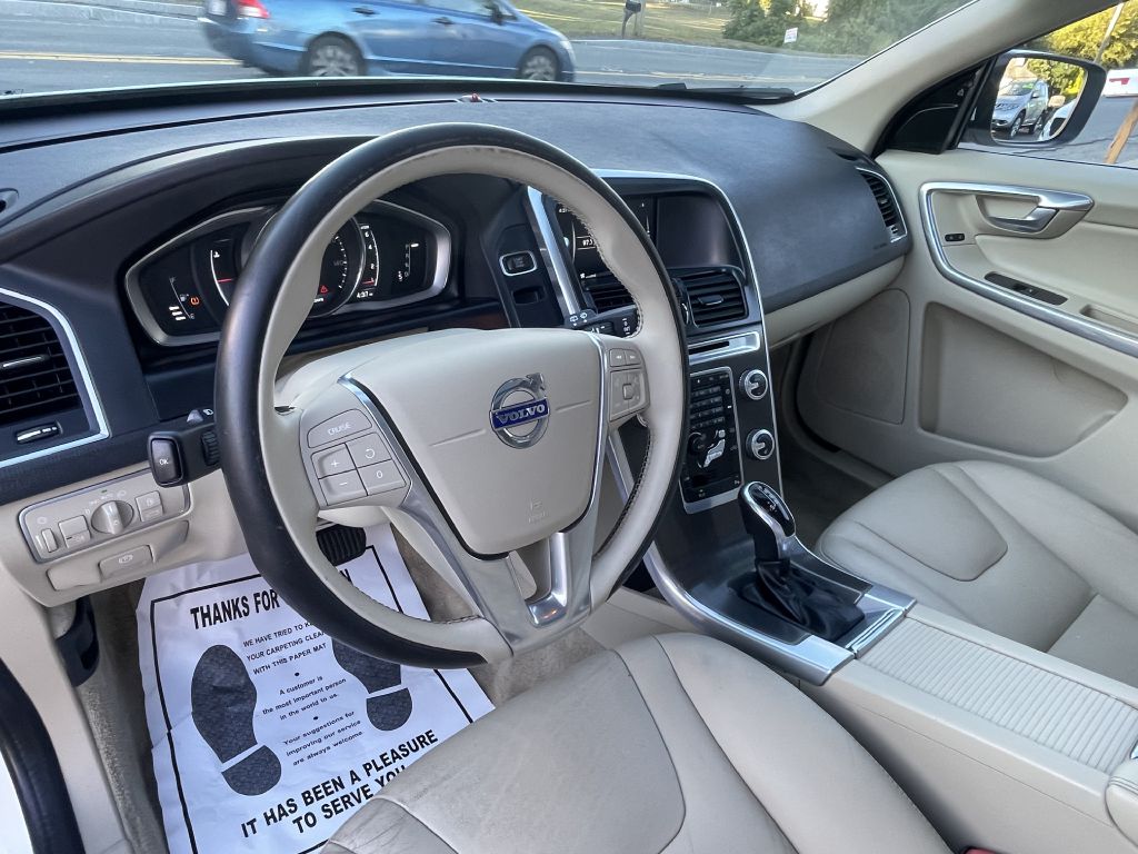 Photo 7 of this VOLVO XC60