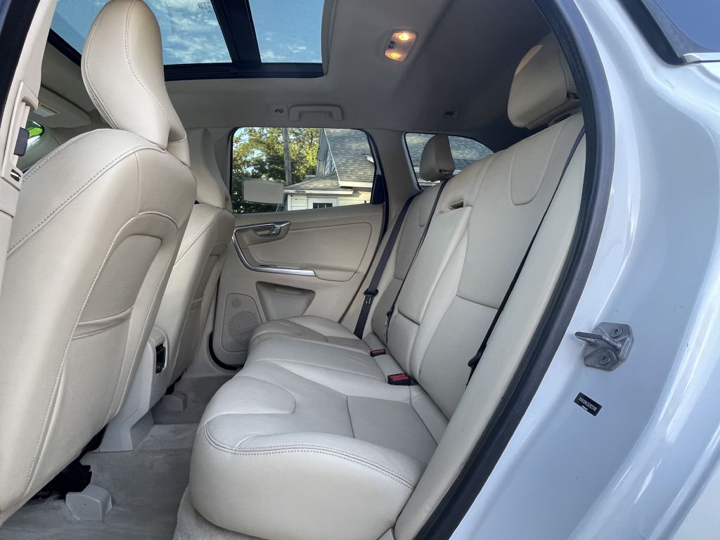 Photo 8 of this VOLVO XC60