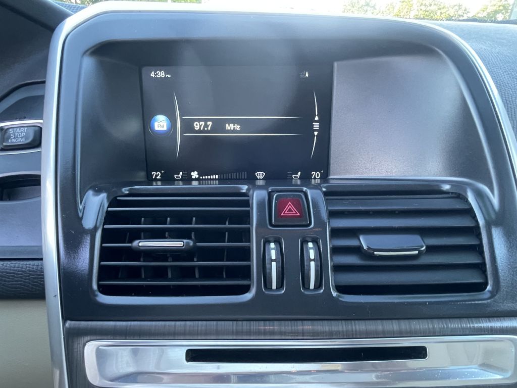 Photo 11 of this VOLVO XC60