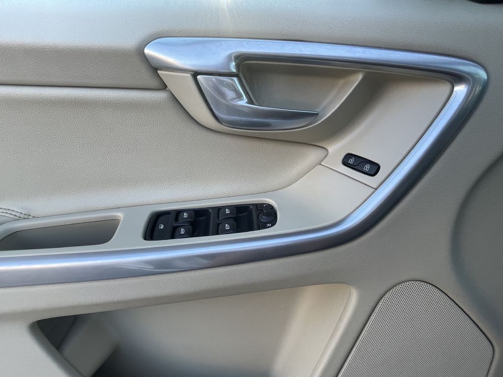 Photo 18 of this VOLVO XC60