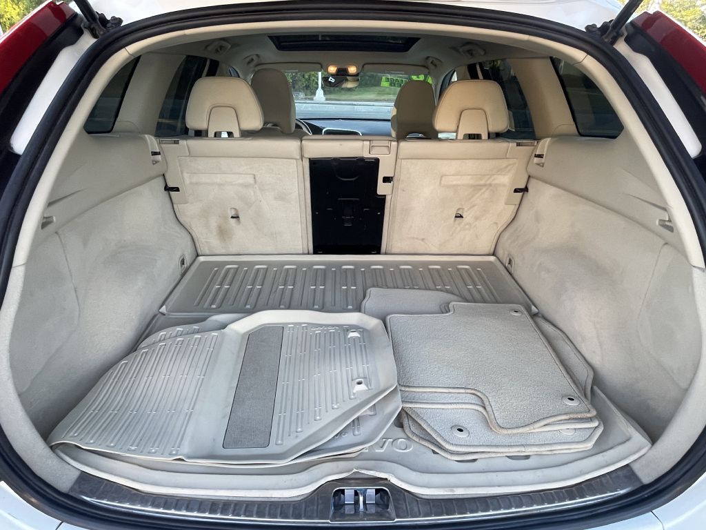 Photo 27 of this VOLVO XC60