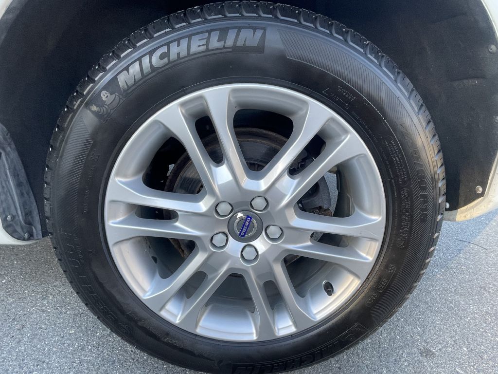 Photo 30 of this VOLVO XC60