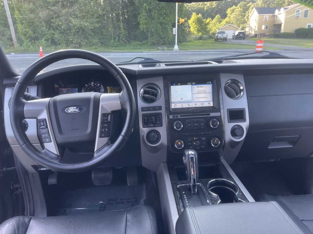 Photo 13 of this FORD EXPEDITION