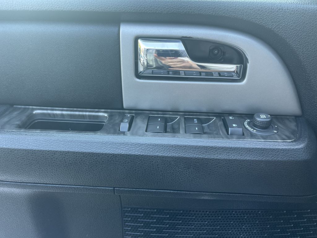 Photo 20 of this FORD EXPEDITION