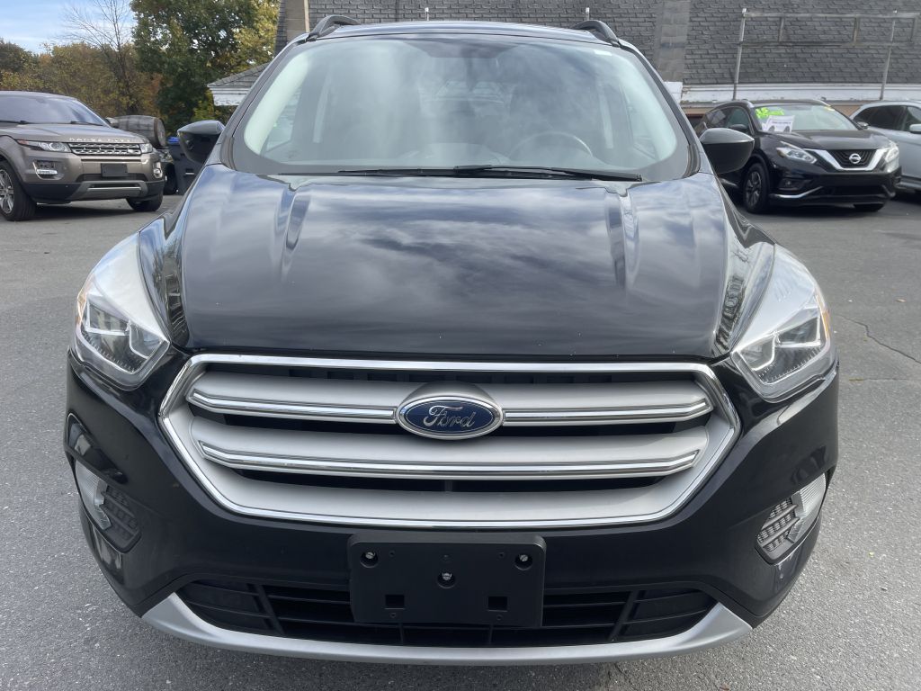 Photo 2 of this FORD ESCAPE