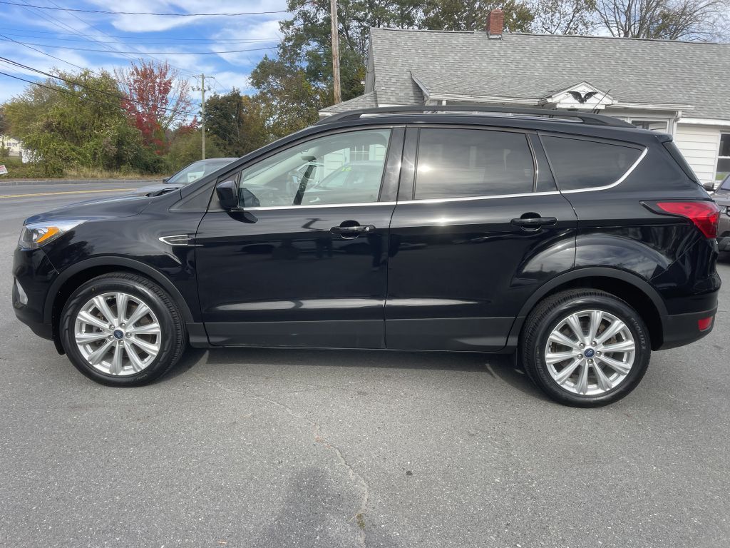Photo 4 of this FORD ESCAPE