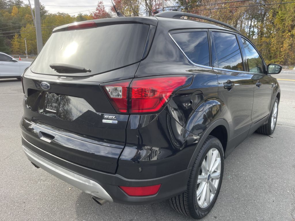 Photo 7 of this FORD ESCAPE